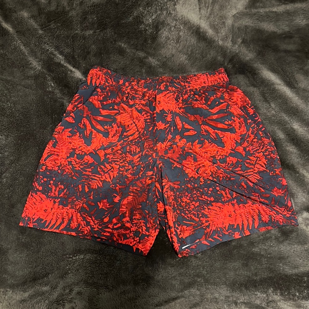 Lululemon Men’s Shorts size medium